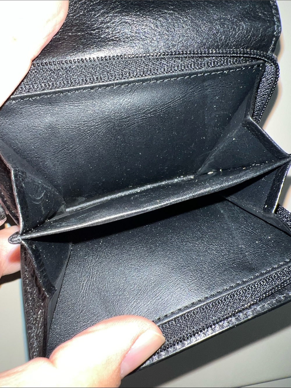 Lodis Black Leather Compact Fold Wallet - Picture 7 of 10